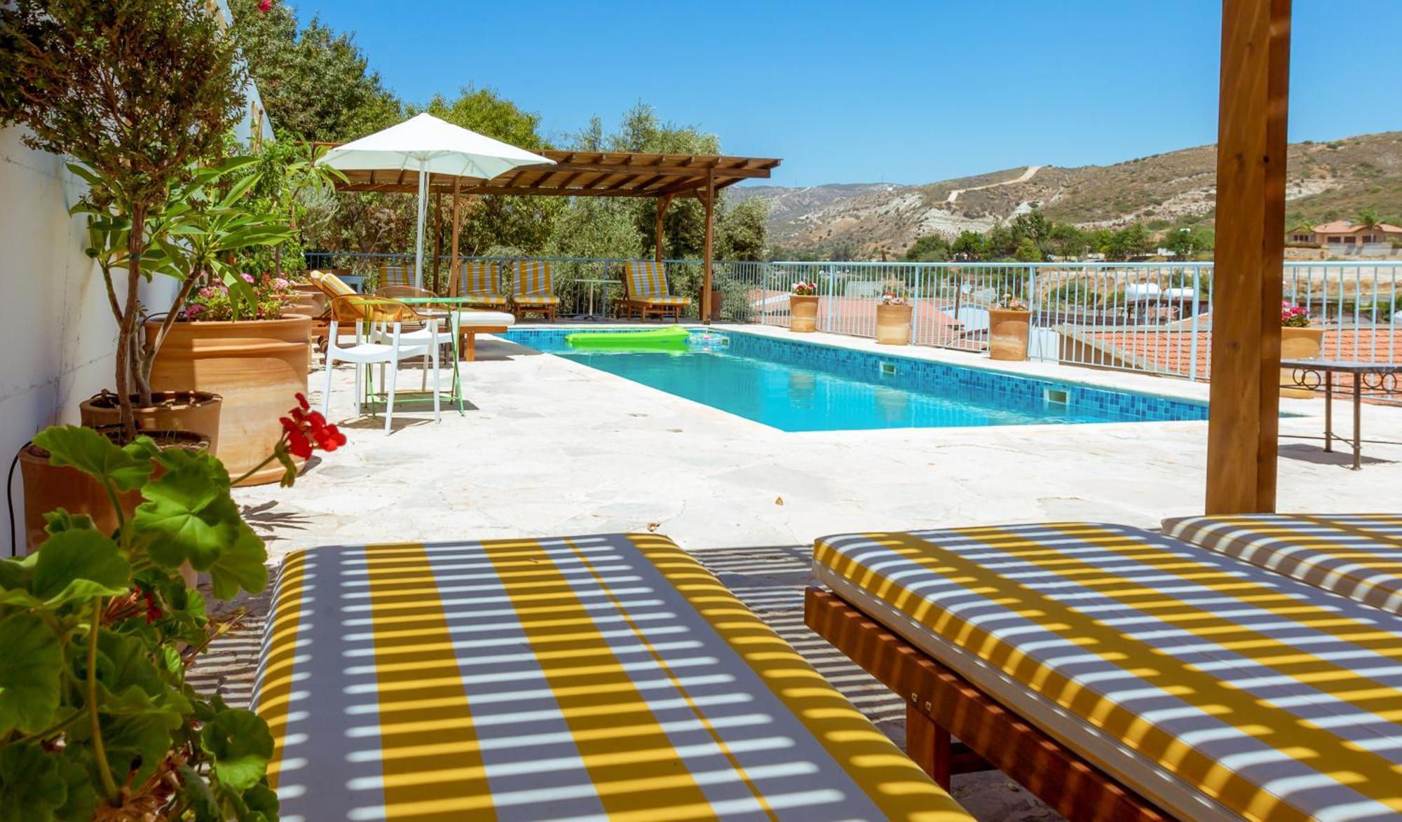 Archondia House - Holiday Apartments With Pool Kalavasos Exterior photo
